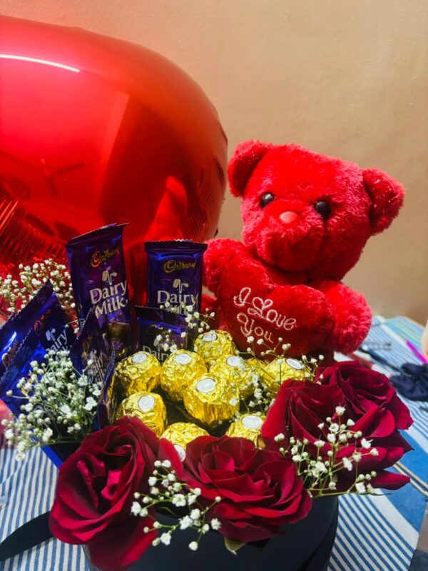 Combined (Chocolate + Flower ) Bouquet - Amazely Gifts - Customized Gifts In Trincomalee Sri Lanka